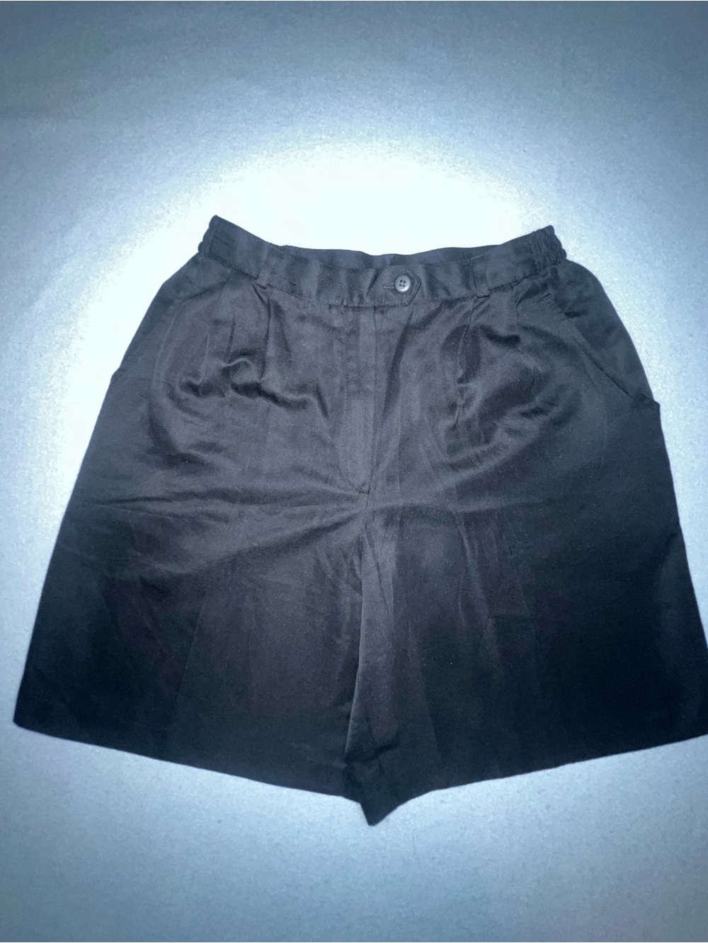 Country Club Petites Women's Black Pleated Shorts Size 8